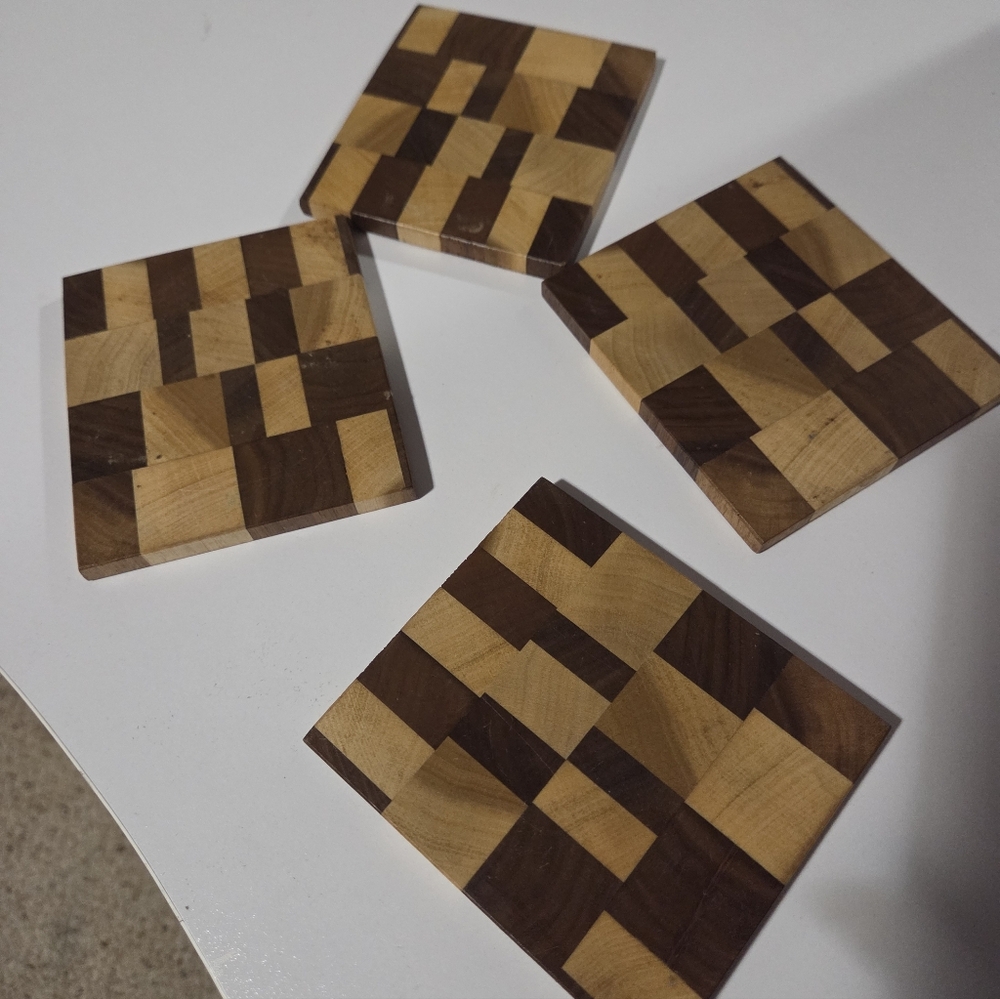 Wooden Checkered Coasters Set